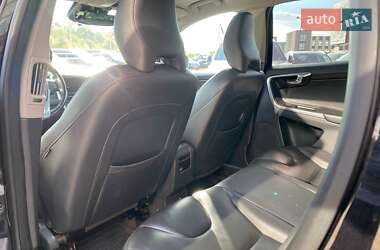 Внедорожник / Кроссовер Volvo XC60 2015 в 