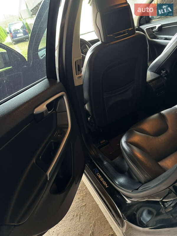 Внедорожник / Кроссовер Volvo XC60 2011 в Камне-Каширском