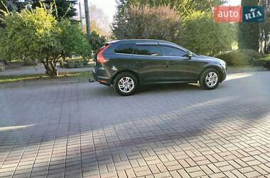 Внедорожник / Кроссовер Volvo XC60 2015 в 