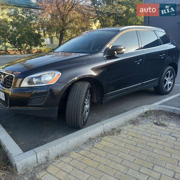 Внедорожник / Кроссовер Volvo XC60 2012 в Буче