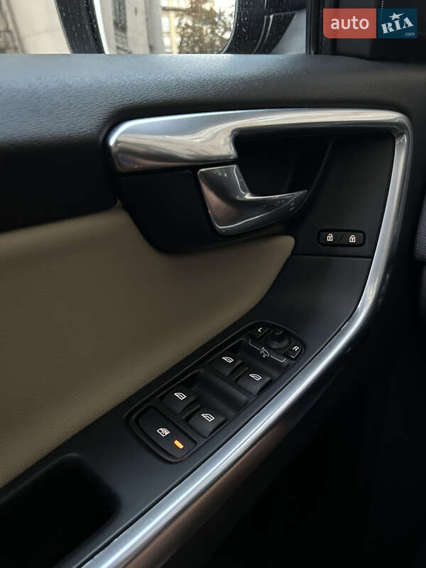 Позашляховик / Кросовер Volvo XC60 2015 в Одесі