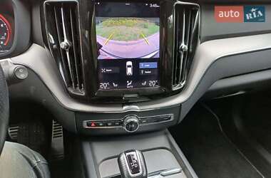 Позашляховик / Кросовер Volvo XC60 2019 в 