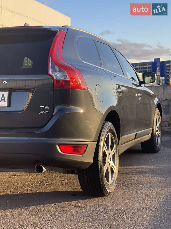 Позашляховик / Кросовер Volvo XC60 2013 в Києві