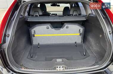 Внедорожник / Кроссовер Volvo XC60 2016 в 