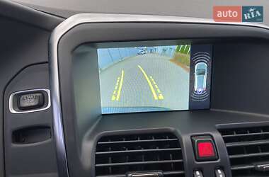 Внедорожник / Кроссовер Volvo XC60 2016 в 
