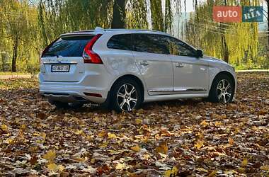 Внедорожник / Кроссовер Volvo XC60 2015 в 