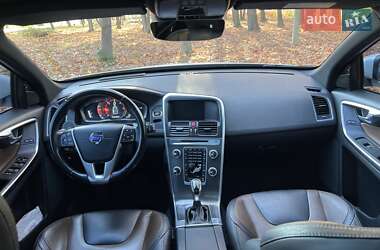 Внедорожник / Кроссовер Volvo XC60 2015 в 
