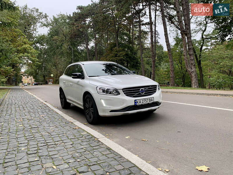 Внедорожник / Кроссовер Volvo XC60 2017 в Киеве