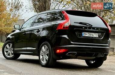 Внедорожник / Кроссовер Volvo XC60 2015 в 