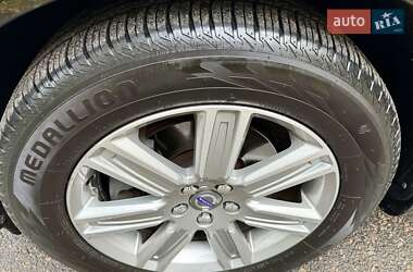 Внедорожник / Кроссовер Volvo XC60 2015 в 