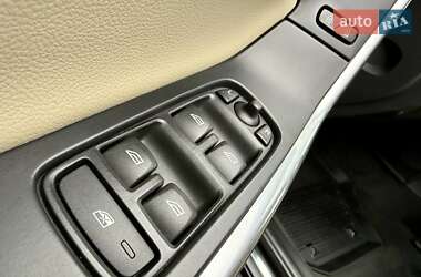 Внедорожник / Кроссовер Volvo XC60 2015 в 