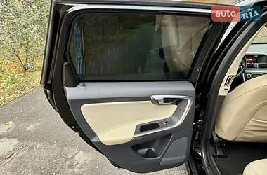 Внедорожник / Кроссовер Volvo XC60 2015 в 