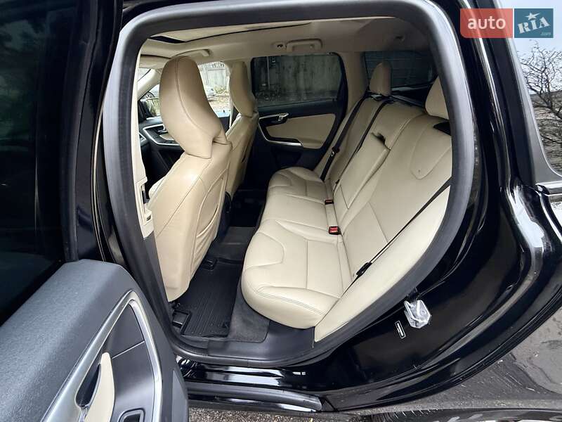 Внедорожник / Кроссовер Volvo XC60 2015 в Одессе