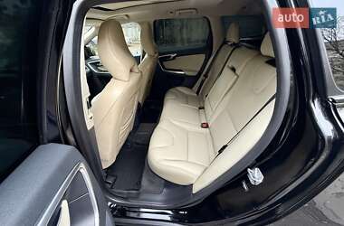 Внедорожник / Кроссовер Volvo XC60 2015 в 