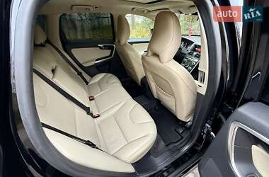 Внедорожник / Кроссовер Volvo XC60 2015 в 