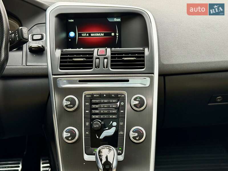 Внедорожник / Кроссовер Volvo XC60 2015 в Одессе
