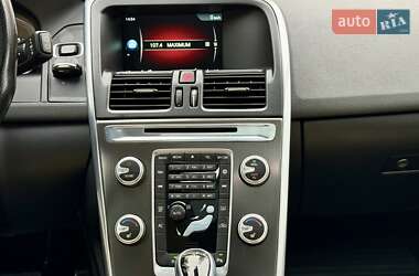 Внедорожник / Кроссовер Volvo XC60 2015 в 
