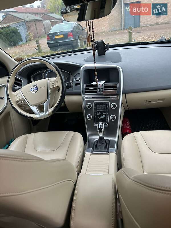 Позашляховик / Кросовер Volvo XC60 2015 в Калуші