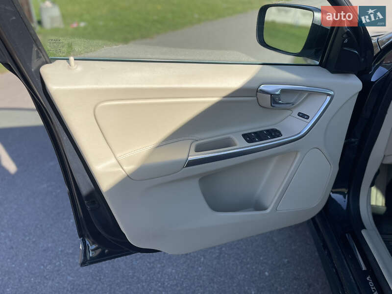 Внедорожник / Кроссовер Volvo XC60 2014 в Львове