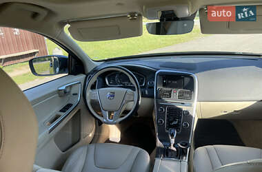 Внедорожник / Кроссовер Volvo XC60 2014 в 