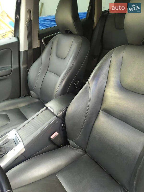 Внедорожник / Кроссовер Volvo XC60 2015 в Львове