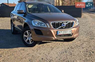 Внедорожник / Кроссовер Volvo XC60 2011 в Черновцах