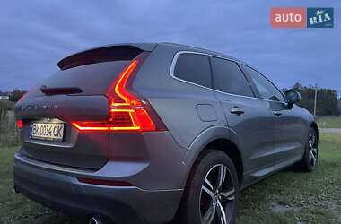 Внедорожник / Кроссовер Volvo XC60 2018 в 