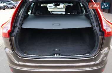 Внедорожник / Кроссовер Volvo XC60 2015 в 