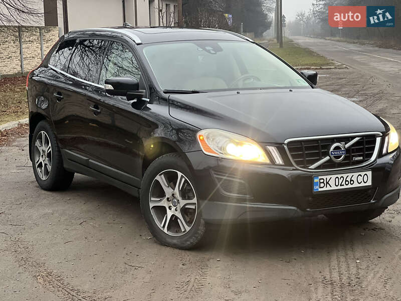 Внедорожник / Кроссовер Volvo XC60 2012 в Березному