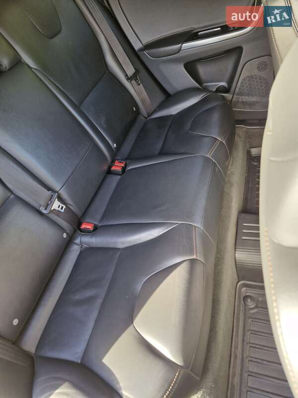 Позашляховик / Кросовер Volvo XC60 2017 в Миргороді