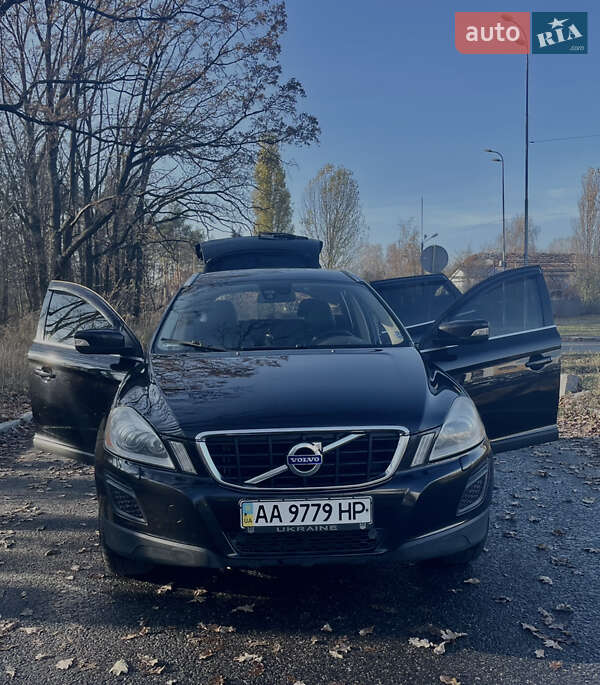 Внедорожник / Кроссовер Volvo XC60 2011 в Киеве