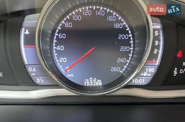 Внедорожник / Кроссовер Volvo XC60 2015 в 