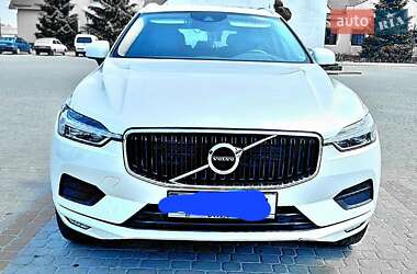 Внедорожник / Кроссовер Volvo XC60 2019 в 