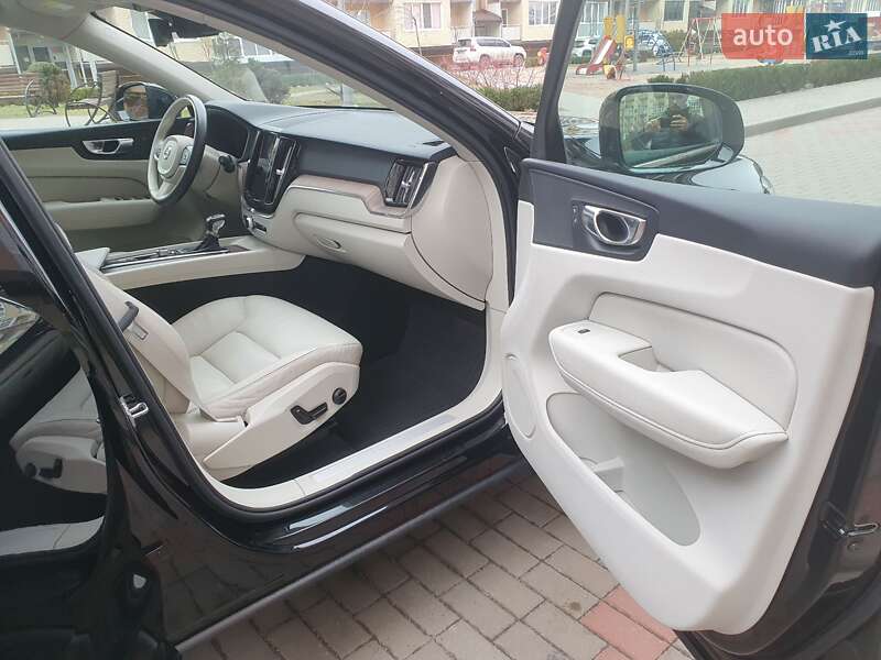 Внедорожник / Кроссовер Volvo XC60 2021 в Житомире