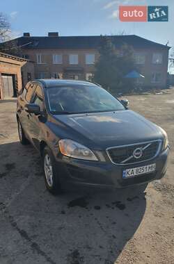 Внедорожник / Кроссовер Volvo XC60 2013 в 