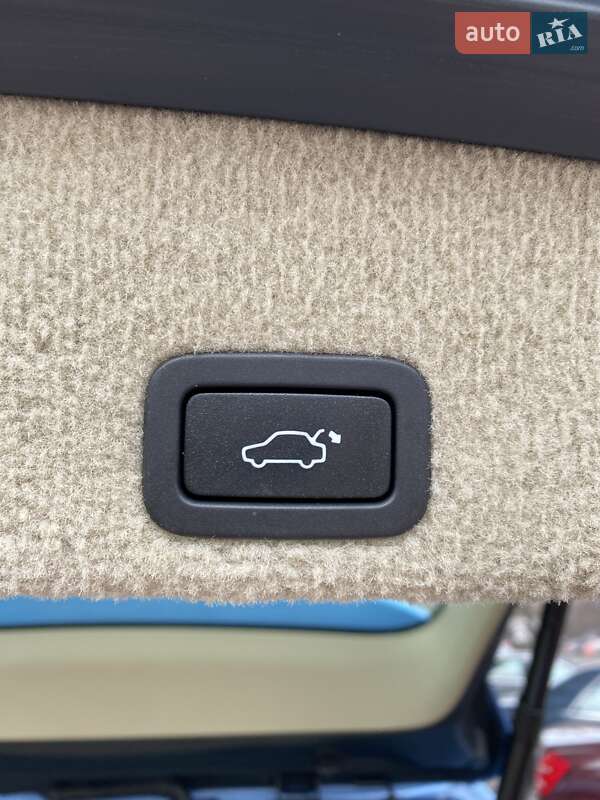 Внедорожник / Кроссовер Volvo XC60 2015 в Киеве