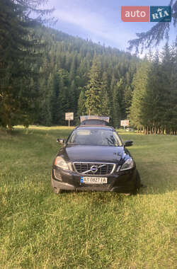 Внедорожник / Кроссовер Volvo XC60 2012 в 