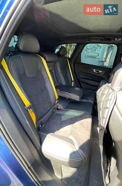 Внедорожник / Кроссовер Volvo XC60 2017 в 
