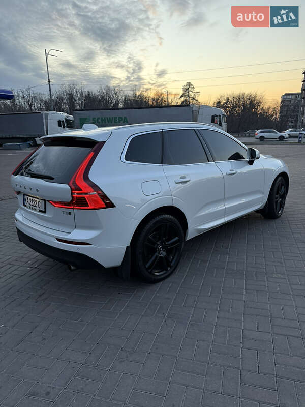 Внедорожник / Кроссовер Volvo XC60 2021 в Киеве
