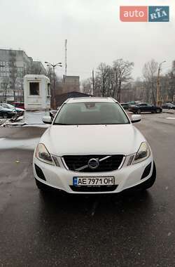 Внедорожник / Кроссовер Volvo XC60 2012 в 