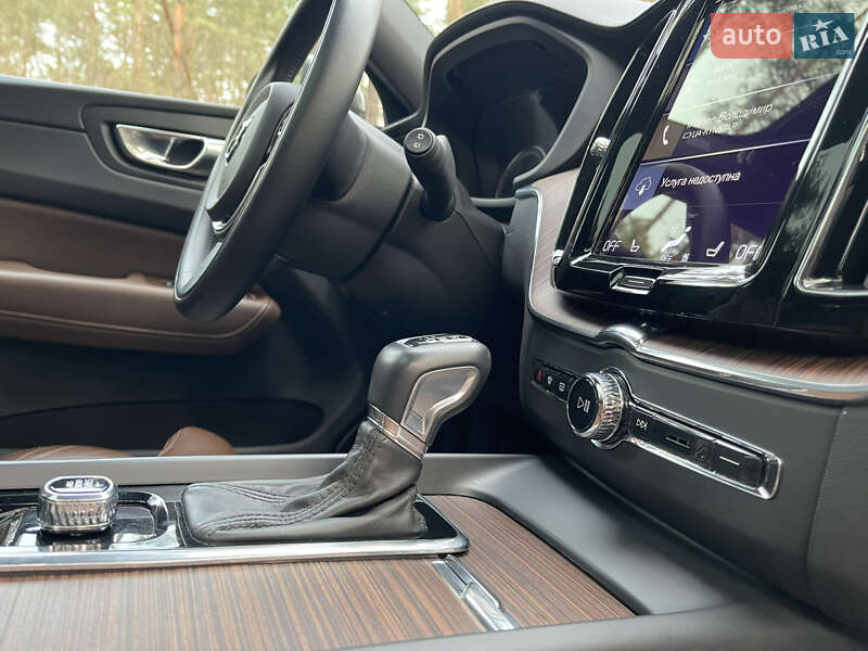 Внедорожник / Кроссовер Volvo XC60 2021 в Львове