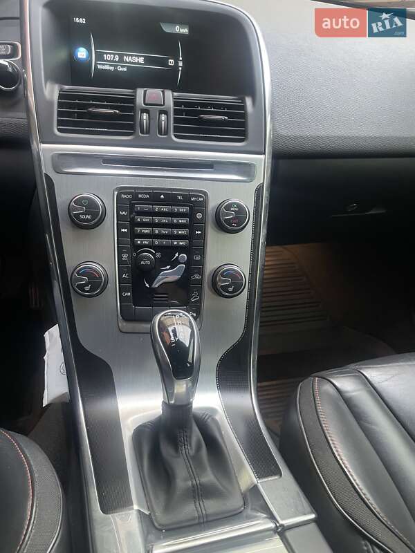 Позашляховик / Кросовер Volvo XC60 2016 в Києві