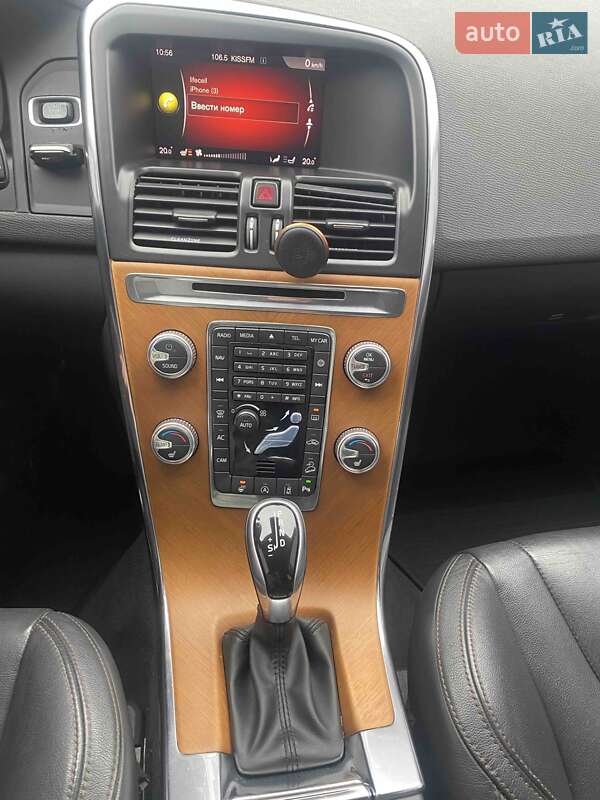 Позашляховик / Кросовер Volvo XC60 2017 в Києві