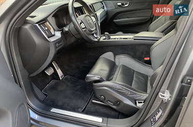 Внедорожник / Кроссовер Volvo XC60 2021 в 