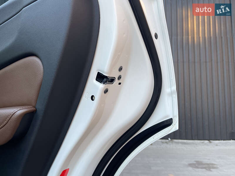 Внедорожник / Кроссовер Volvo XC60 2018 в Казатине