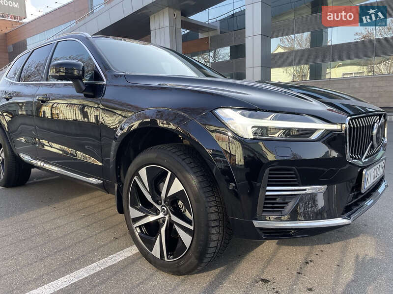 Внедорожник / Кроссовер Volvo XC60 2022 в Киеве