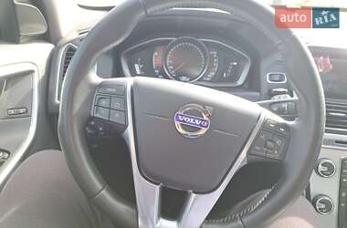 Внедорожник / Кроссовер Volvo XC60 2016 в 