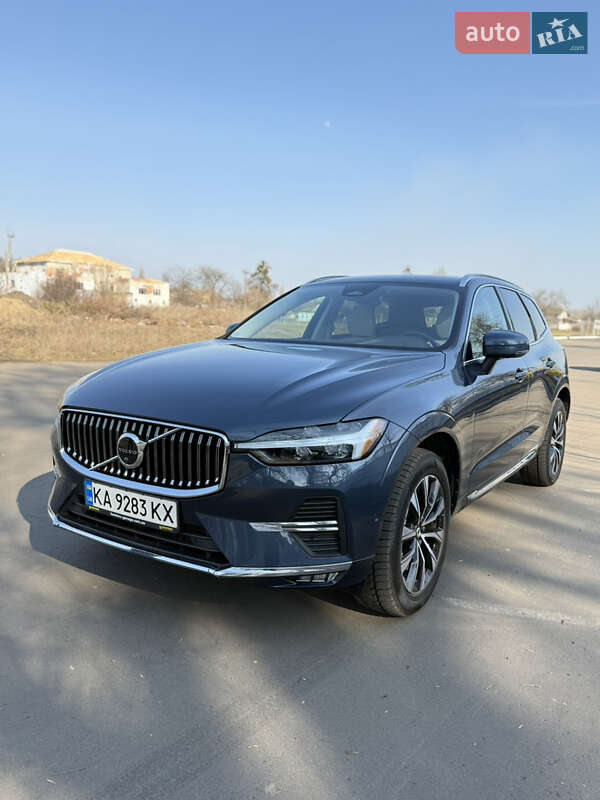 Позашляховик / Кросовер Volvo XC60 2023 в 