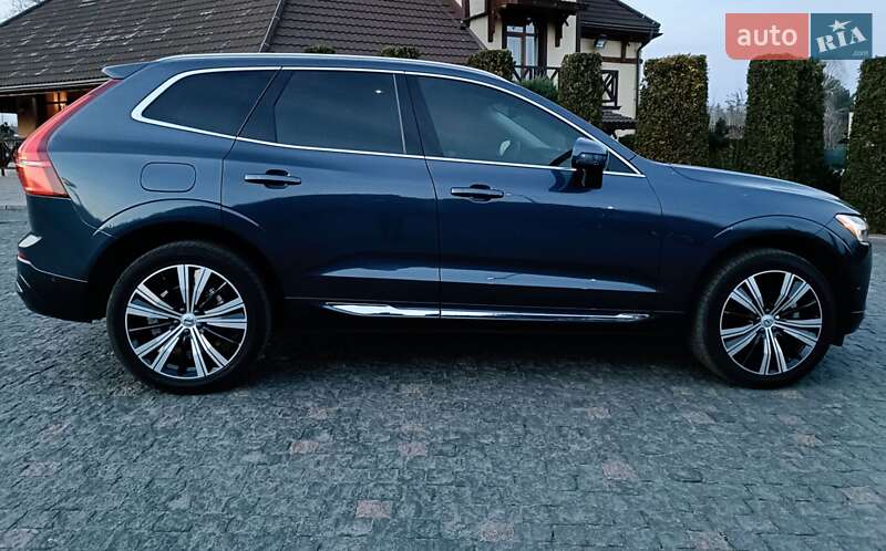 Внедорожник / Кроссовер Volvo XC60 2021 в Киеве