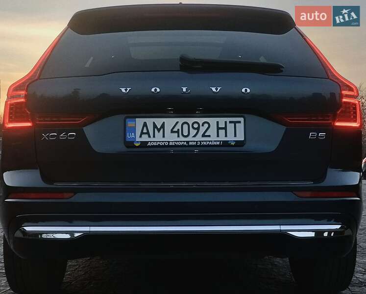 Внедорожник / Кроссовер Volvo XC60 2021 в Киеве